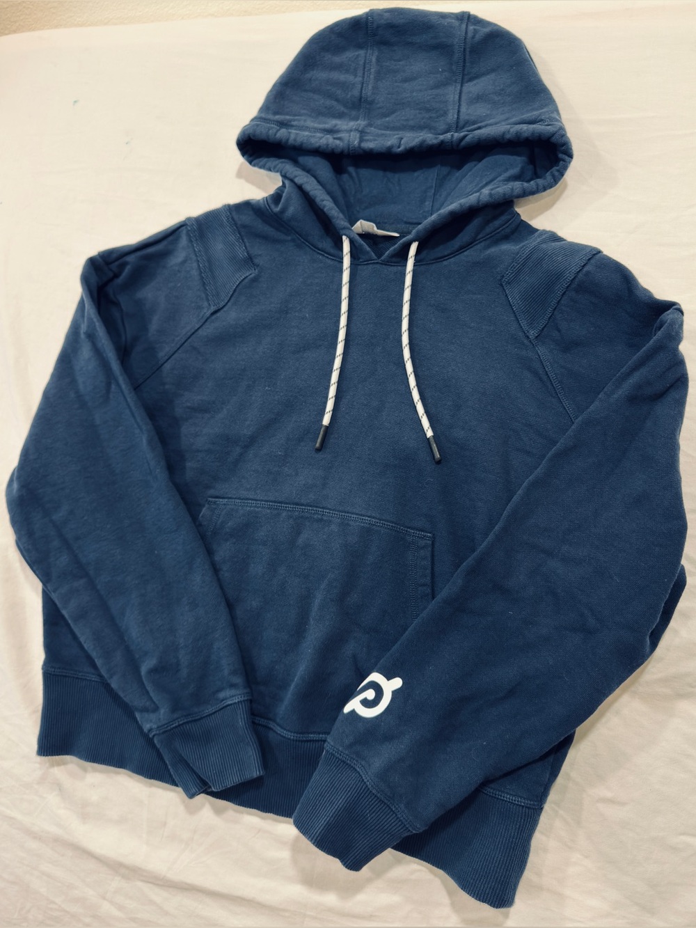 Peloton Women's Navy Blue Pullover Hoodie Sweatshirt Size Medium Athleisure
